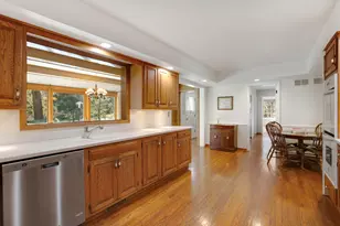 835 Timberline Dr, Glenview, IL 60025 - Photo 15