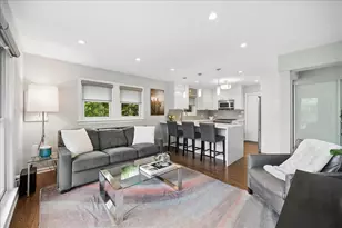 912 Hunter Rd, Wilmette, IL 60091 - Photo 11