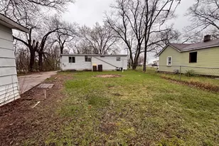 619 Pershing Ave, Machesney Park, IL 61115 - Photo 15