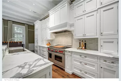 446 W Huron Street, Chicago, IL 60654 - Photo 17