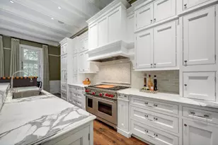 446 W Huron St, Chicago, IL 60654 - Photo 17