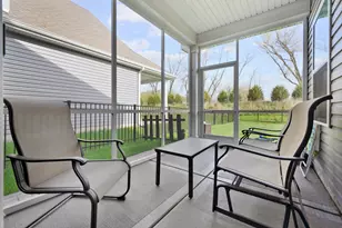 3650 Reddington Cir, Elgin, IL 60124 - Photo 13