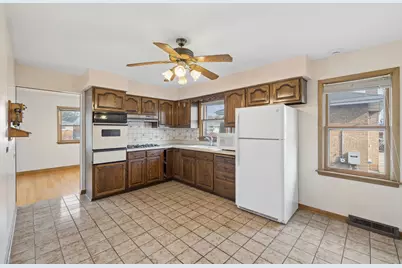 7737 Odell Avenue, Bridgeview, IL 60455 - Photo 7