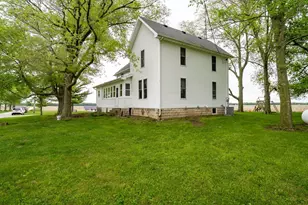 12610 N 1900 E Rd, Fairbury, IL 61739 - Photo 5