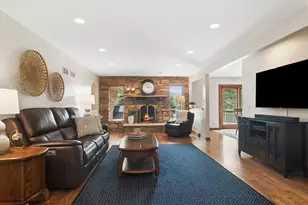 897 W Kelly Ann Dr, Palatine, IL 60067 - Photo 5