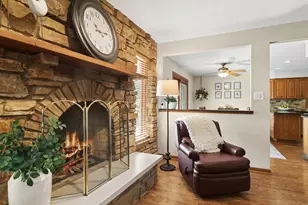 897 W Kelly Ann Dr, Palatine, IL 60067 - Photo 7