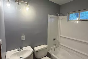 1939 E Spruce St, Kankakee, IL 60901 - Photo 11