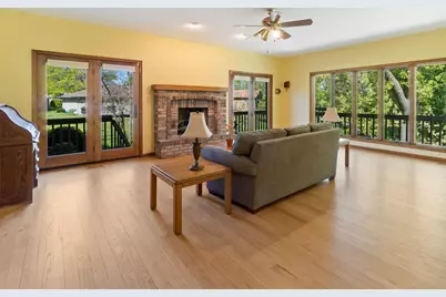 2772 Glendower Terrace, Elgin, IL 60124 - Photo 15