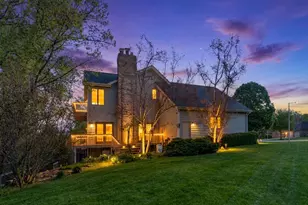 2772 Glendower Terrace, Elgin, IL 60124 - Photo 3