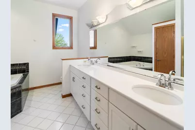 2772 Glendower Terrace, Elgin, IL 60124 - Photo 25