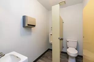 220 N 3rd St, Dekalb, IL 60115 - Photo 11