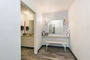 220 N 3rd St, Dekalb, IL 60115 - Photo 9