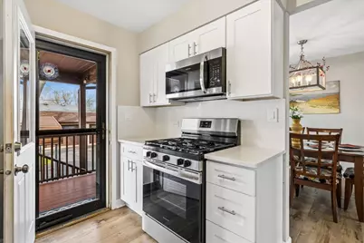 18508 W Woodland Terrace, Gurnee, IL 60031 - Photo 7