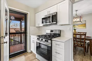 18508 W Woodland Terrace, Gurnee, IL 60031 - Photo 7