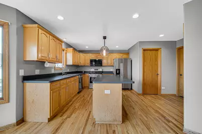 683 Sandburg Drive, Manteno, IL 60950 - Photo 3