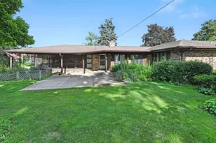 2101 N Center St, Crest Hill, IL 60403 - Photo 33