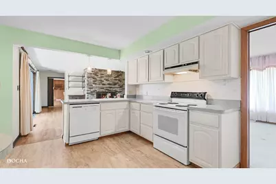 2101 N Center Street, Crest Hill, IL 60403 - Photo 11