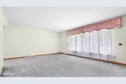 2101 N Center Street, Crest Hill, IL 60403 - Photo 9
