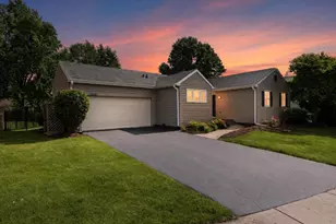 1328 Creighton Ave, Naperville, IL 60565 - Photo 3