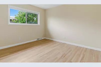 614 S Milwaukee Avenue #E, Libertyville, IL 60048 - Photo 9