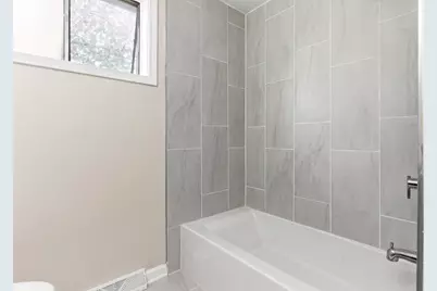 614 S Milwaukee Avenue #E, Libertyville, IL 60048 - Photo 17