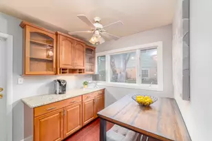 21W021 Marlborough Ln, Lombard, IL 60148 - Photo 7