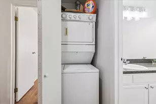 5817 Oakwood Dr, Lisle, IL 60532 - Photo 19