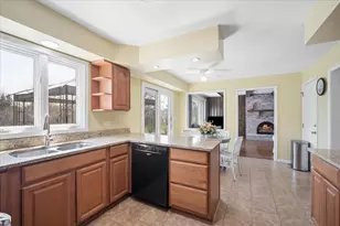 134 Amherst Dr, Bartlett, IL 60103 - Photo 7