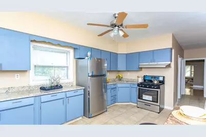 8653 S Saginaw Avenue, Chicago, IL 60617 - Photo 3