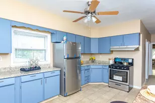 8653 S Saginaw Ave, Chicago, IL 60617 - Photo 3