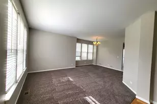 18392 Springwood Dr, Grayslake, IL 60030 - Photo 3