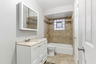 15217 Waterman Dr, South Holland, IL 60473 - Photo 13