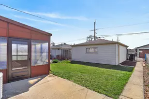 6647 W 59th St, Chicago, IL 60638 - Photo 27