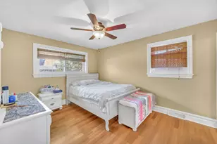 256 W Kathleen Dr, Des Plaines, IL 60016 - Photo 9