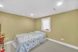 256 W Kathleen Dr, Des Plaines, IL 60016 - Photo 17