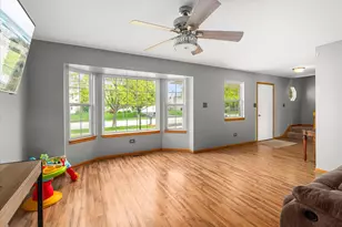 26258 Squire Ln, Channahon, IL 60410 - Photo 3