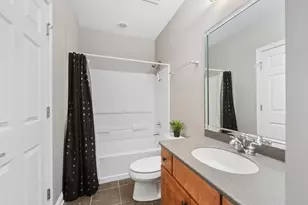 299 Arbor Glen Blvd, Schaumburg, IL 60195 - Photo 15