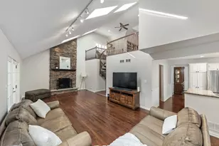 1177 Kenilworth Cir, Naperville, IL 60540 - Photo 9