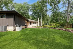 2041 E Gaisor Dr, Crete, IL 60417 - Photo 15