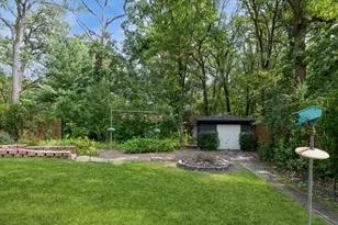 2041 E Gaisor Dr, Crete, IL 60417 - Photo 17