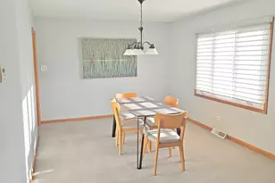 2041 E Gaisor Dr, Crete, IL 60417 - Photo 3