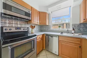 415 Wesley Ave, Oak Park, IL 60302 - Photo 13