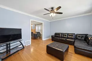 3135 N Kilbourn Ave, Chicago, IL 60641 - Photo 3