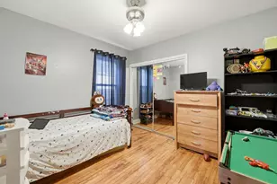 3135 N Kilbourn Ave, Chicago, IL 60641 - Photo 11