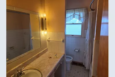 404 Sunset Drive, Heyworth, IL 61745 - Photo 7