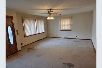 404 Sunset Drive, Heyworth, IL 61745 - Photo 5