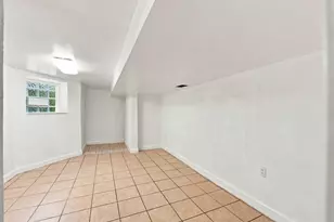 7439 S Ellis Ave, Chicago, IL 60619 - Photo 17