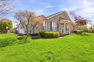 910 Oak Ridge Blvd, Elgin, IL 60120 - Photo 21
