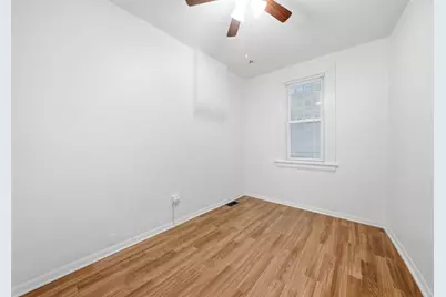 11412 S Saint Lawrence Avenue, Chicago, IL 60628 - Photo 5
