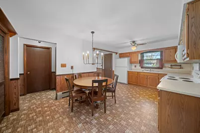 356 E Ann Street, Somonauk, IL 60552 - Photo 5